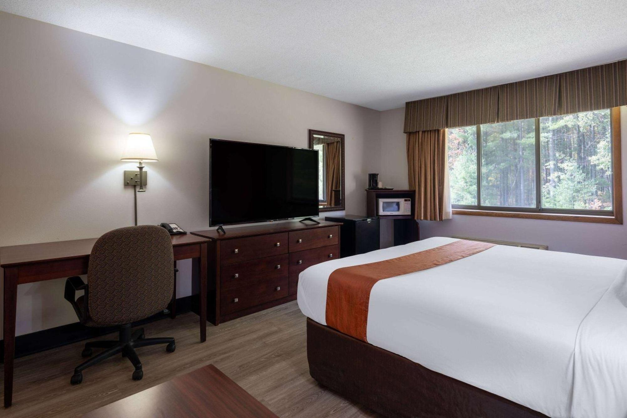 Travelodge By Wyndham Merrill מראה חיצוני תמונה